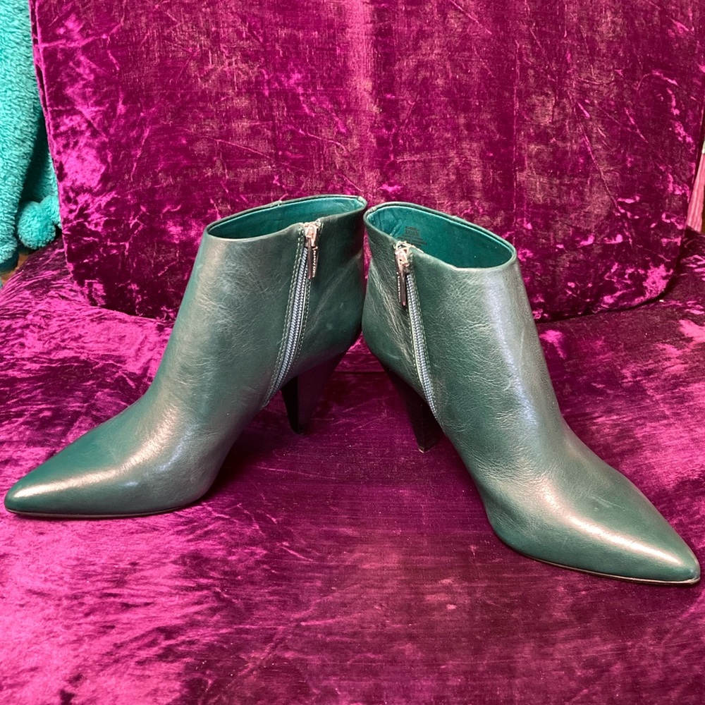Vince Camuto ankle boot in teal